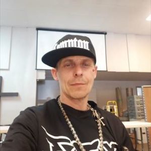 Meet your Posher, Travis